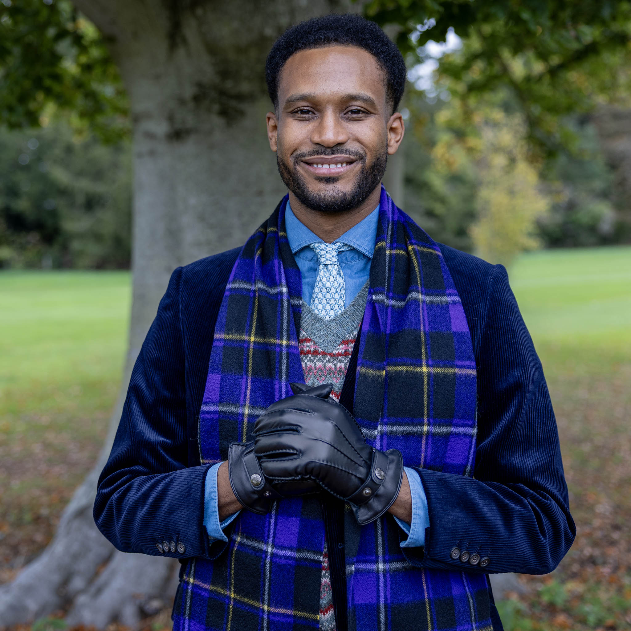 Heritage Bold Check Cashmere Scarf with Tassels and Gift Box | Dents