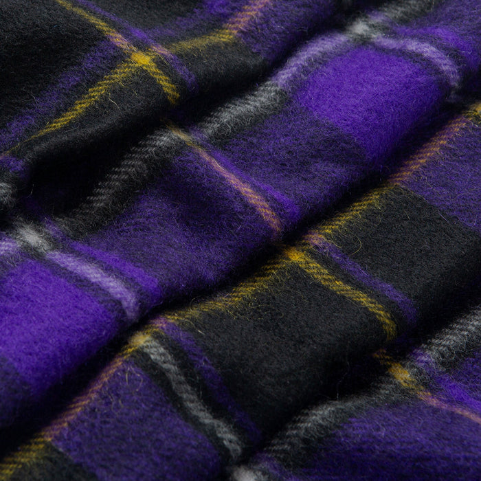 Men's Heritage Bold Check Cashmere Scarf with Tassels in Nightshade  closeup