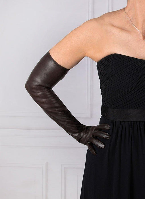 Woman wearing Women's Three-Point Long Opera Leather Gloves in Mocca